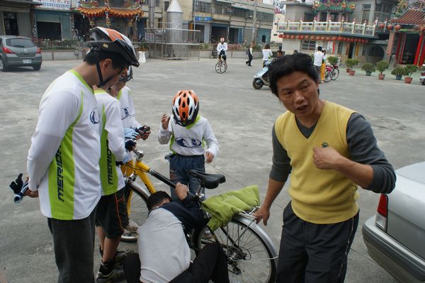 洪教練講解安全的自行車山路騎乘技術