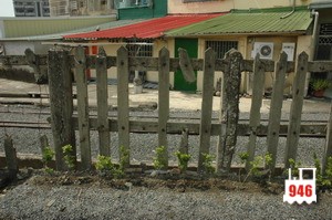 新營站水泥柵欄