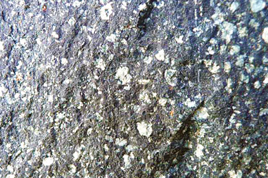 西莒表面有粗礫石英斑晶的凝灰岩 