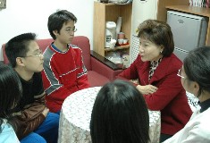 Aunt Li-Geng shows she has to speak for the weaker minorities.