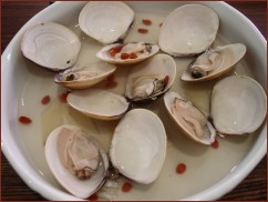 Steamed:Clams with Chinese Wolfberry
