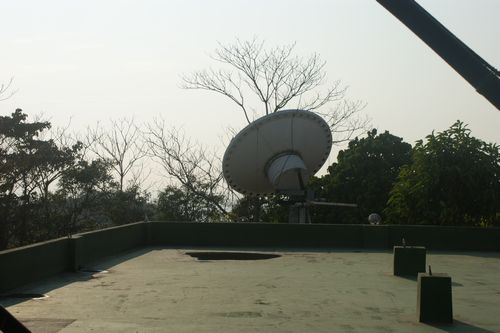 Fengyuan Station receiving program signals through microwave and satellite